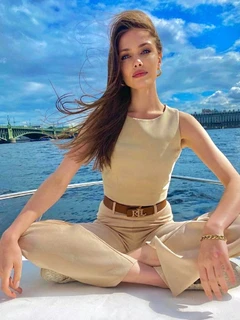 Annet escort in Paris