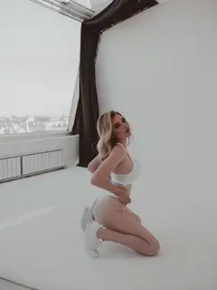 Mika escort in Paris
